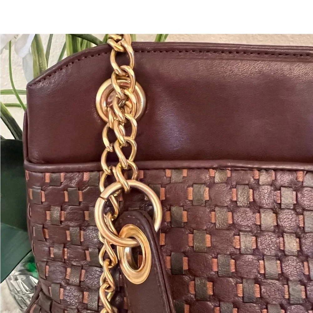 🩷 Vintage Oleg Cassini woven leather purse vintage💚🩷💚